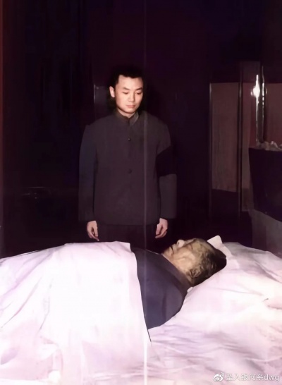 《红镜头》与杜修贤2.jpg