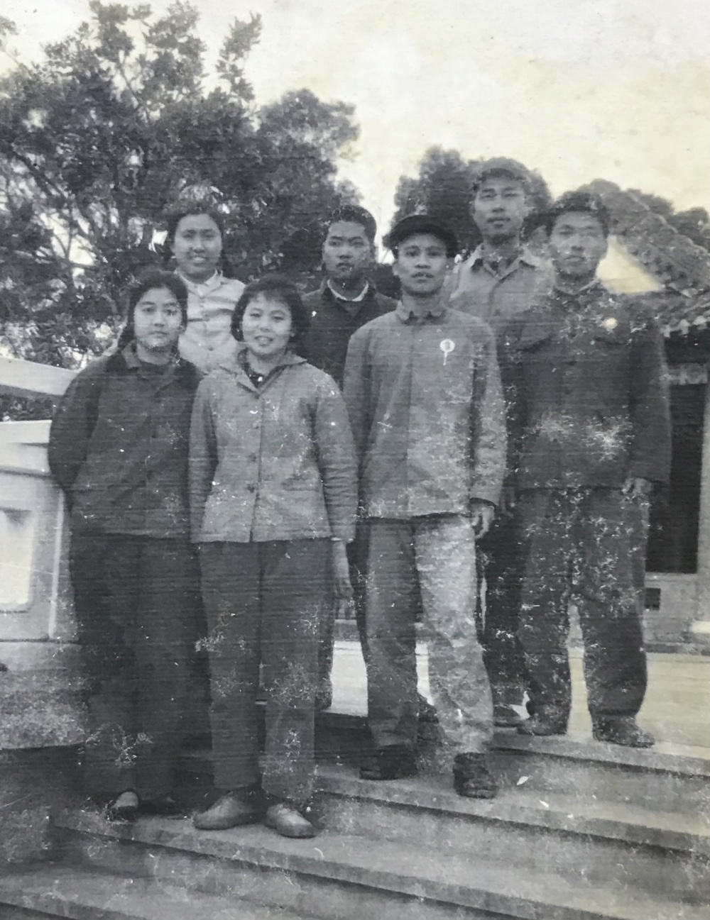 华南师大附中1966届同学照片.jpg