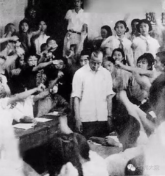 文件:寻找当年的红卫兵01.jpg